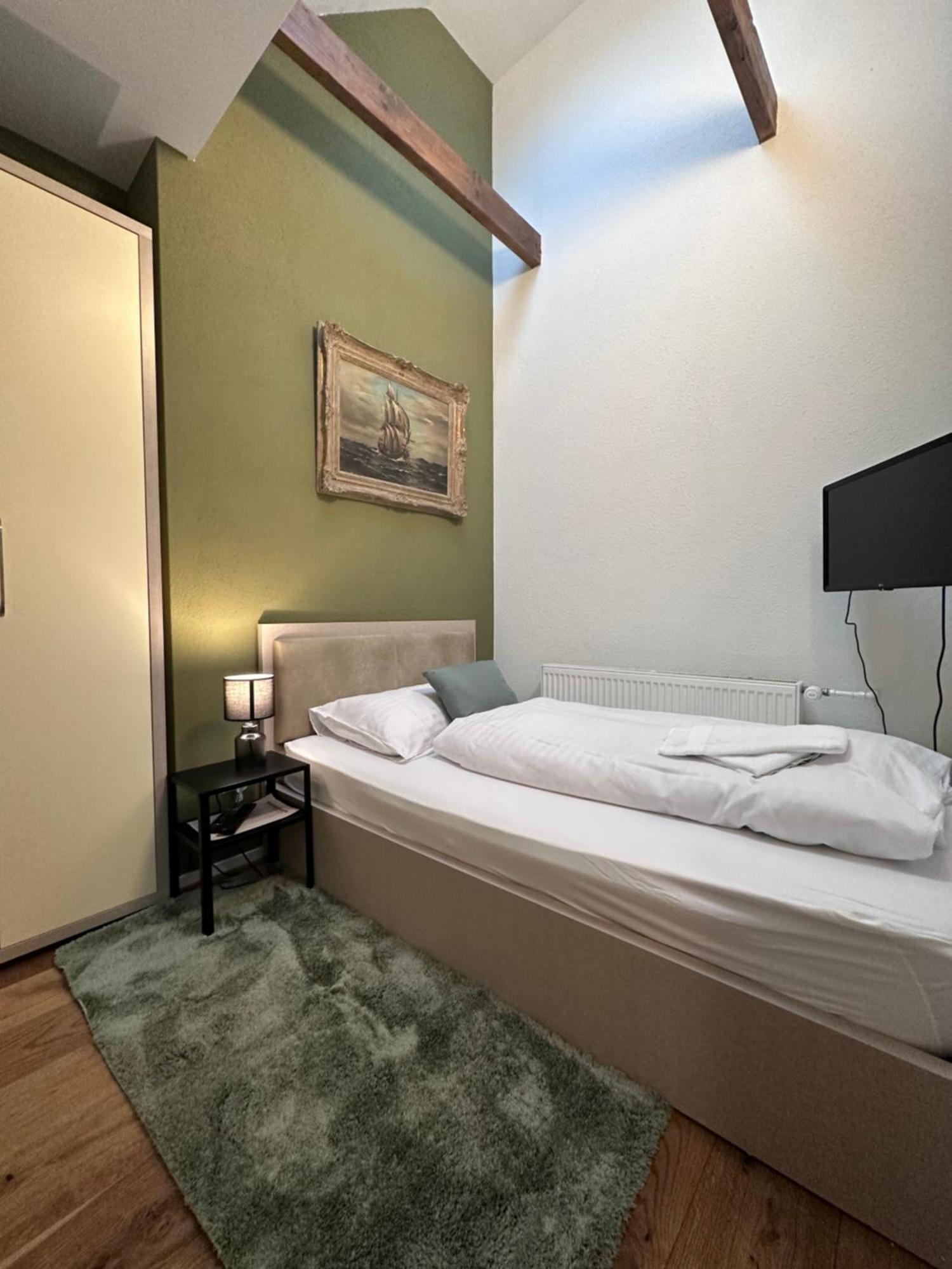 Welcome Hotel - Hellbuehl Self-Check-In ภายนอก รูปภาพ