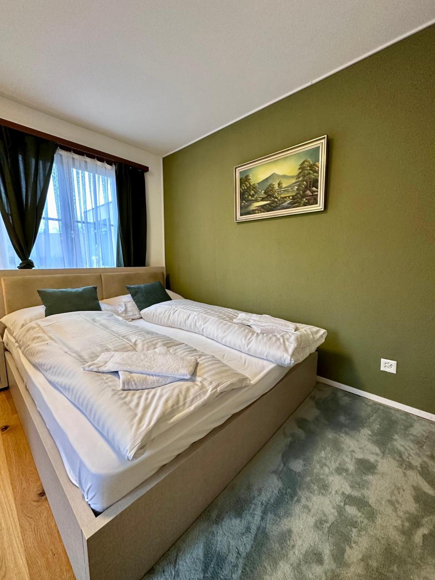Welcome Hotel - Hellbuehl Self-Check-In ภายนอก รูปภาพ