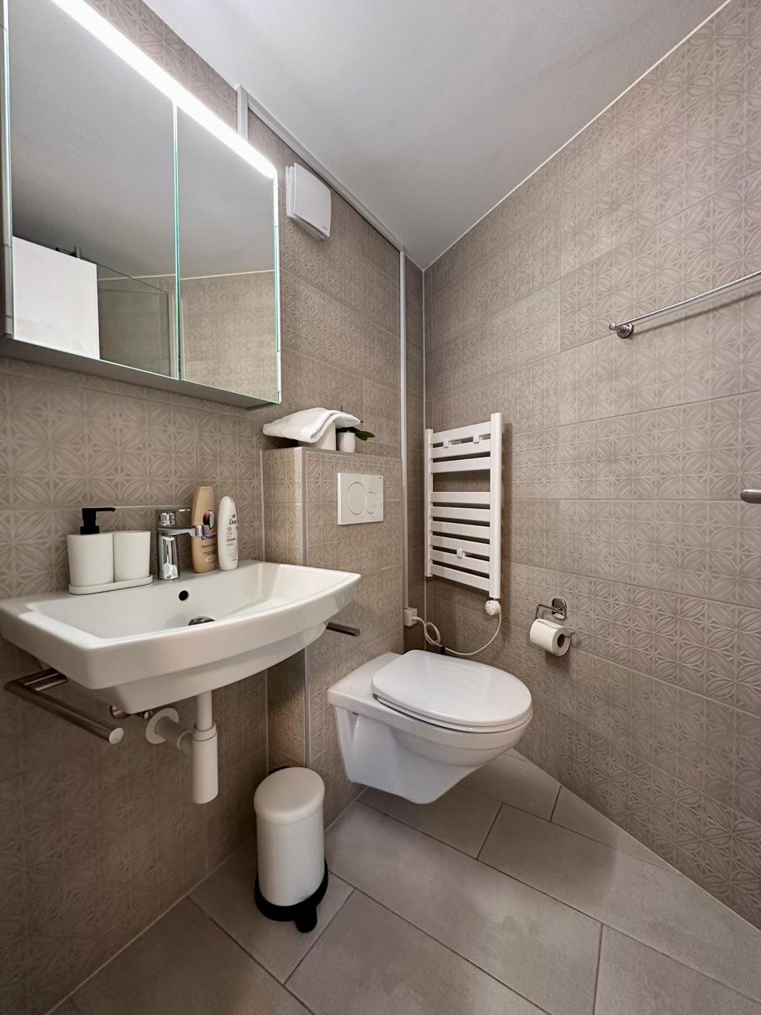 Welcome Hotel - Hellbuehl Self-Check-In ภายนอก รูปภาพ